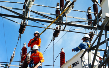 Capacitación de Linieros Energizados en Frio y Caliente